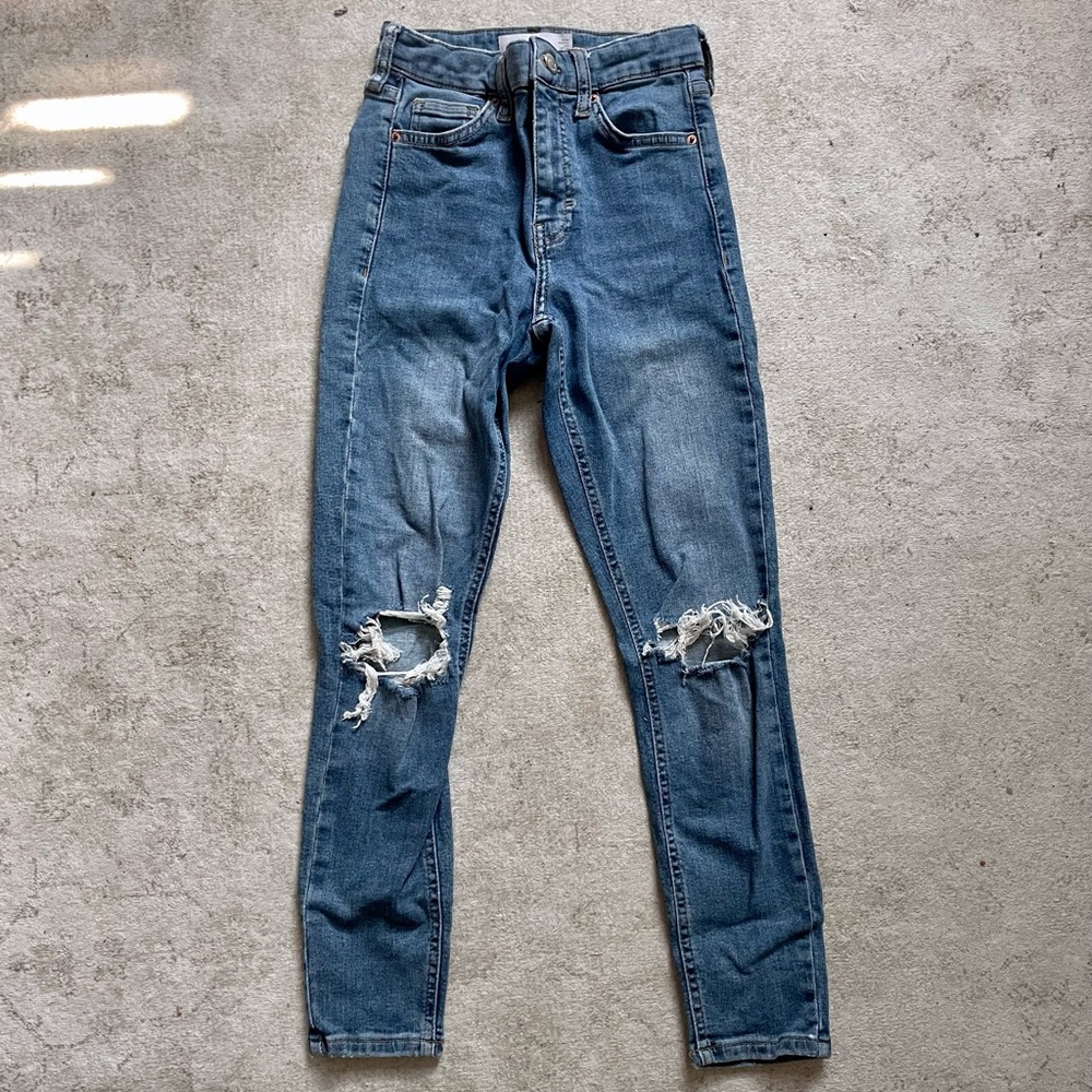 Topshop Jamie jeans with distressed knees ripped jeans Highwaisted blue jeans